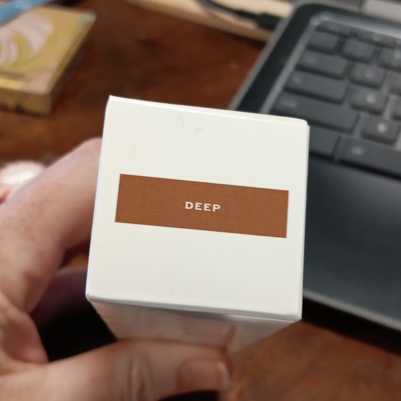 NIB Jaclyn Cosmetics Skin Perfecting Blurring Tint Deep - Picture 2 of 2